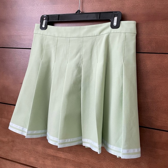 Aritzia Sunday Best Pleated Mini Skirt Size 8 Green Tennis Skater Preppy - Picture 4 of 12